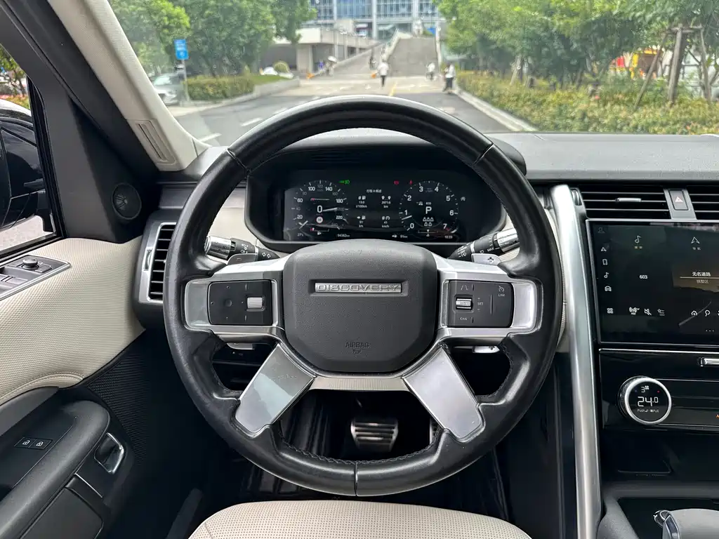 Land Rover Discovery — миниатюра 9