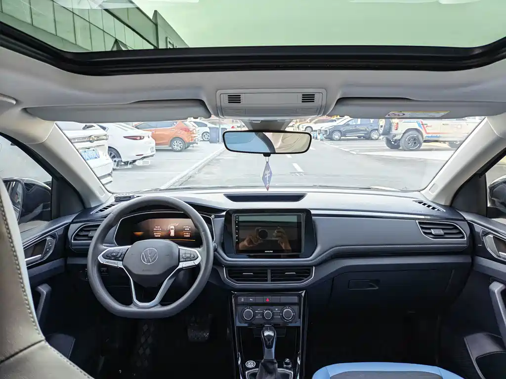 Volkswagen Tharu — миниатюра 5