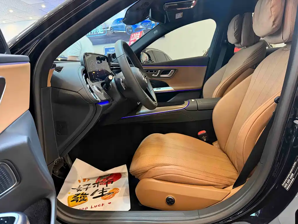Mercedes-Benz E-Class — миниатюра 6