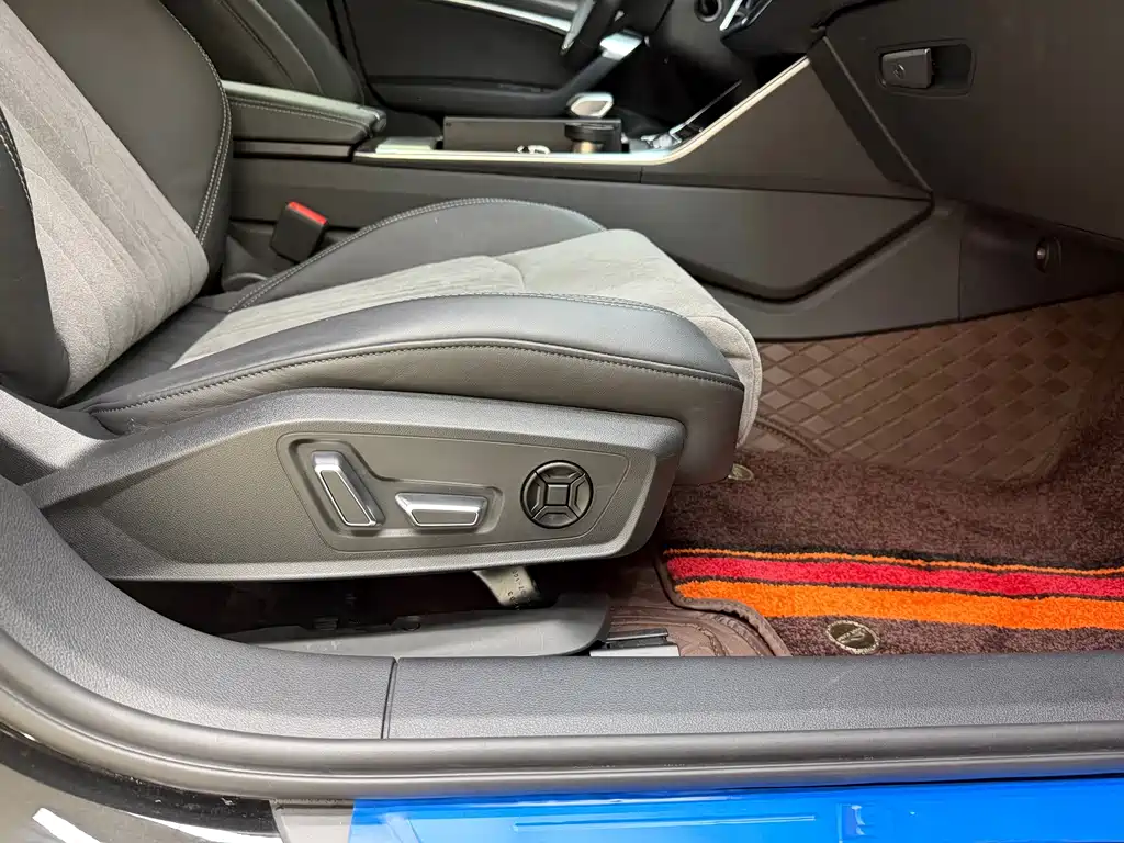 Audi A6L — миниатюра 32
