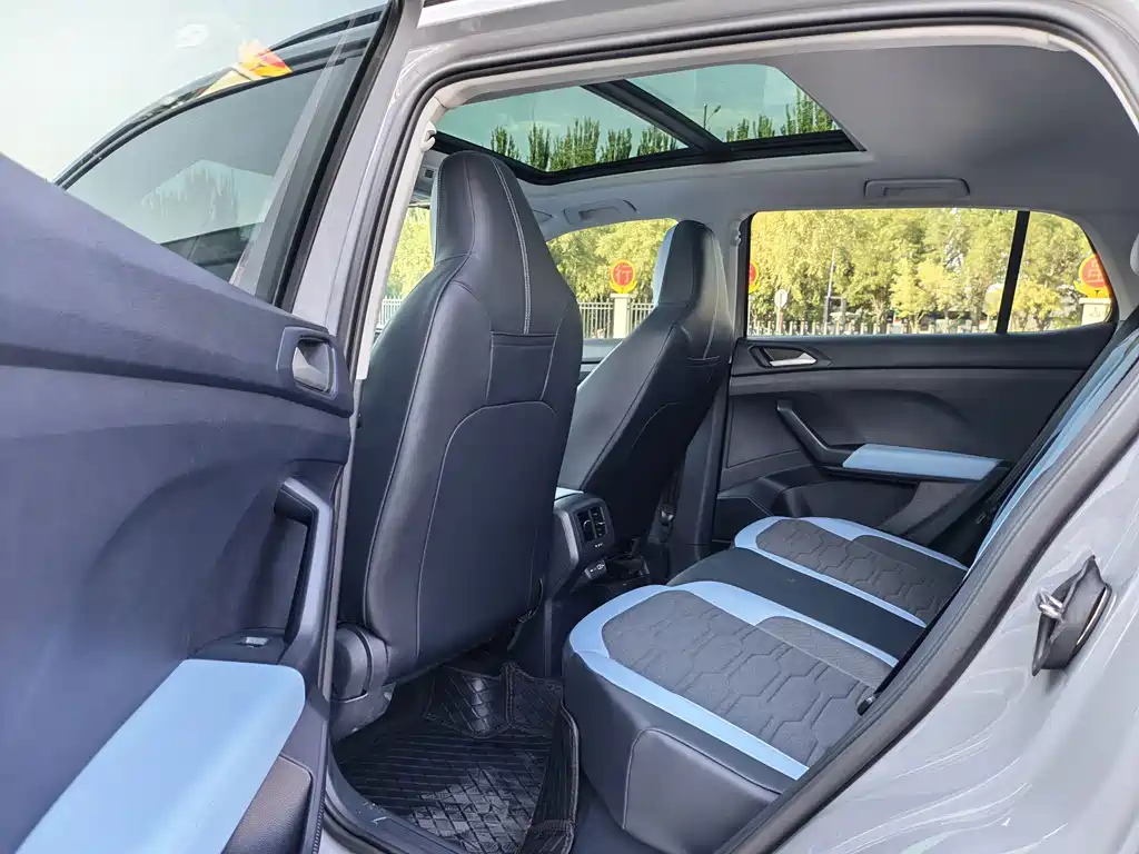 Volkswagen Tharu — миниатюра 6