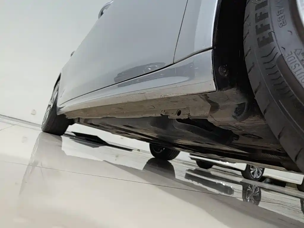 Peugeot 508L PHEV — миниатюра 21