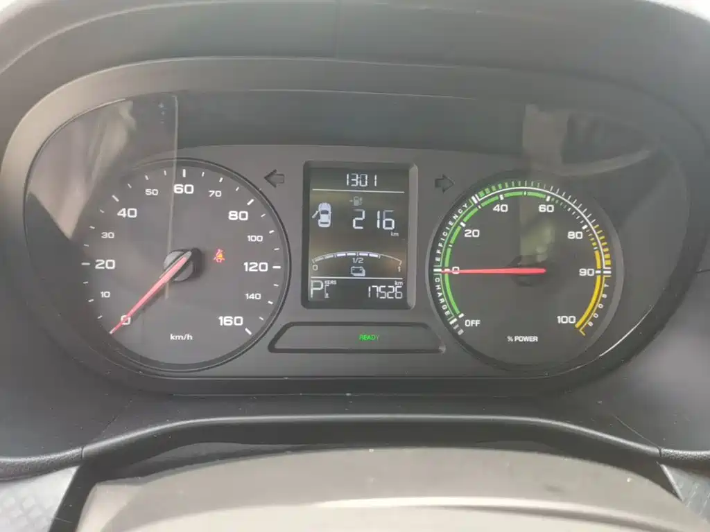 Roewe Clever — миниатюра 12