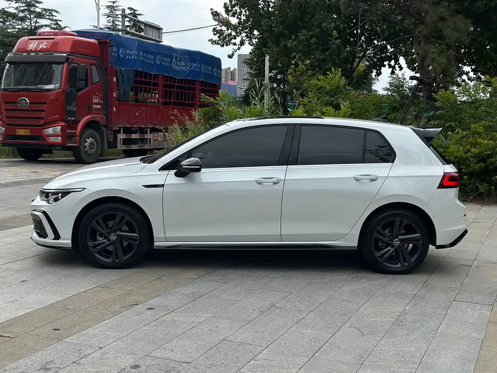 Volkswagen Golf — миниатюра 4