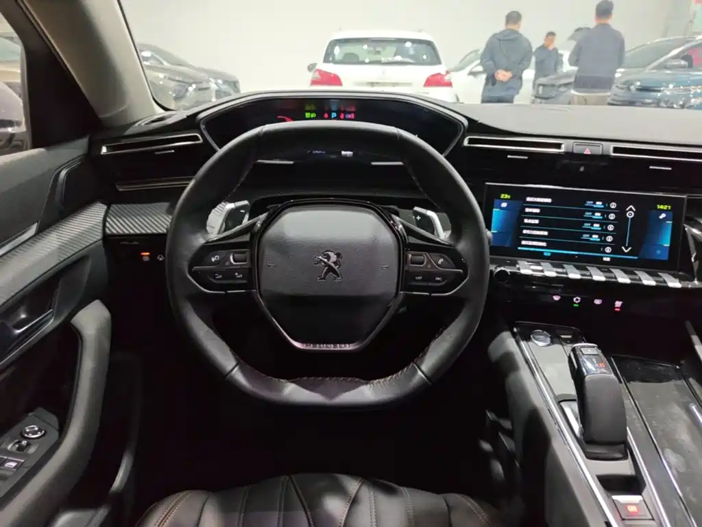 Peugeot 508L PHEV — миниатюра 11