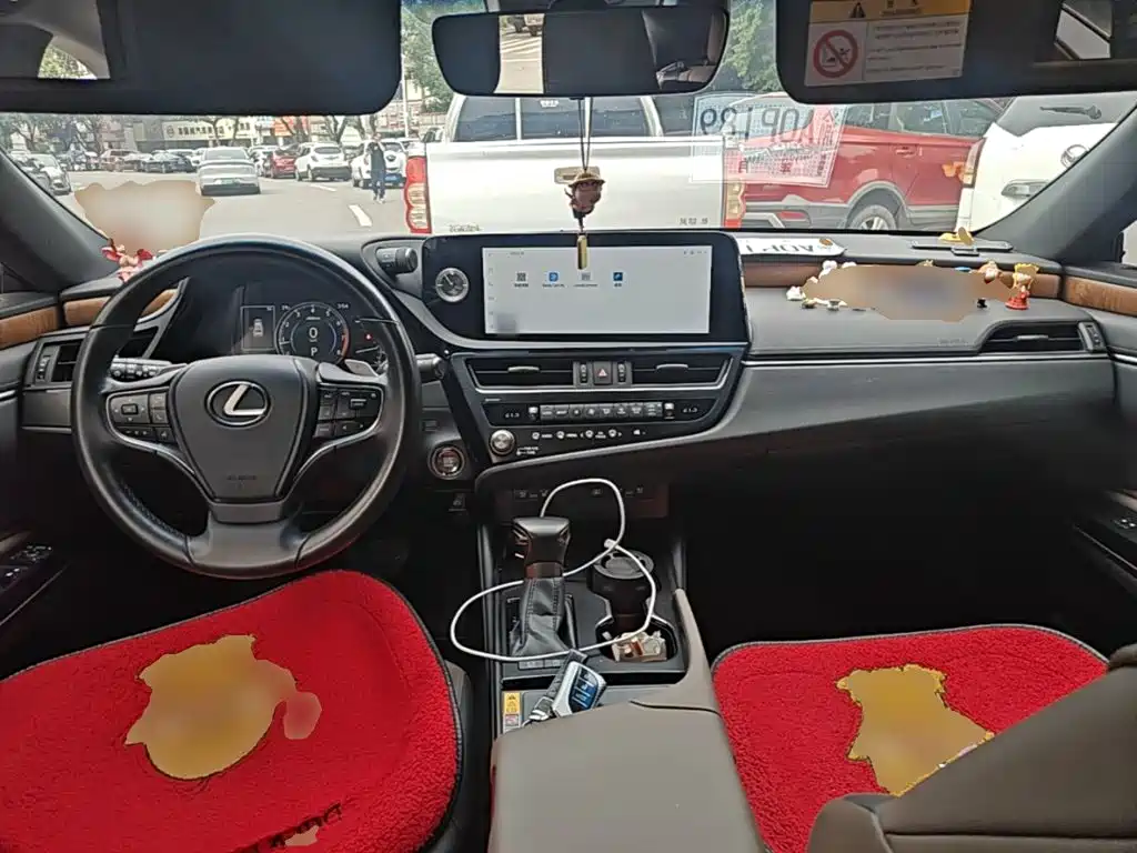 Lexus ES — миниатюра 10