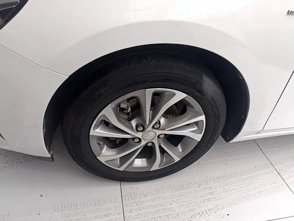 Buick Verano — миниатюра 23