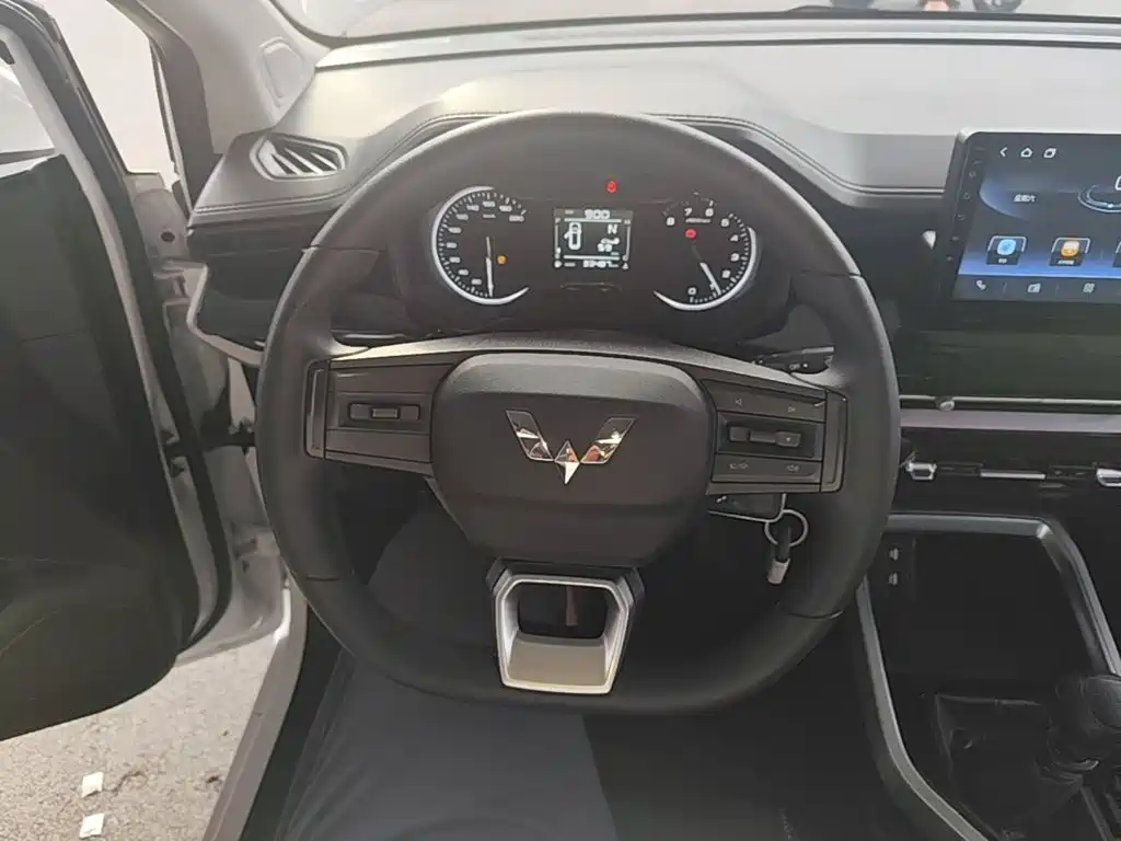 Wuling Jiachen — миниатюра 11