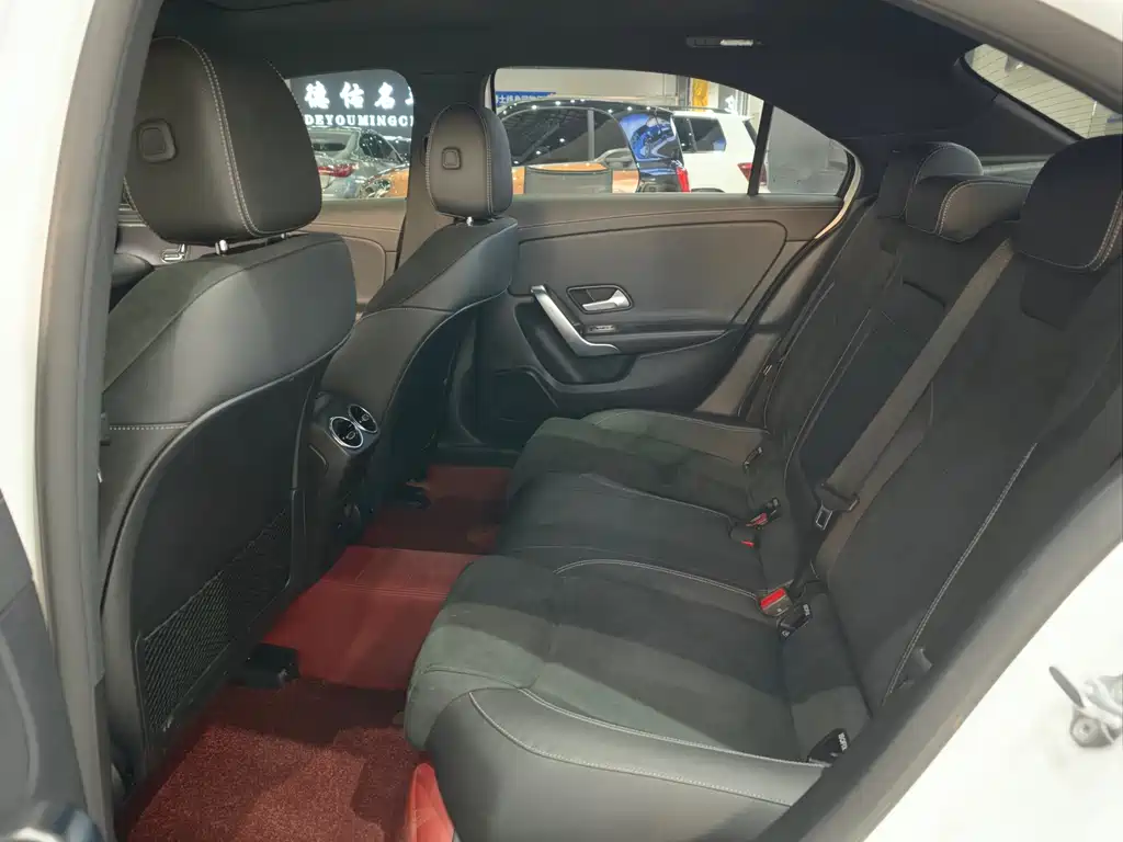 Mercedes-Benz A-Class — миниатюра 5