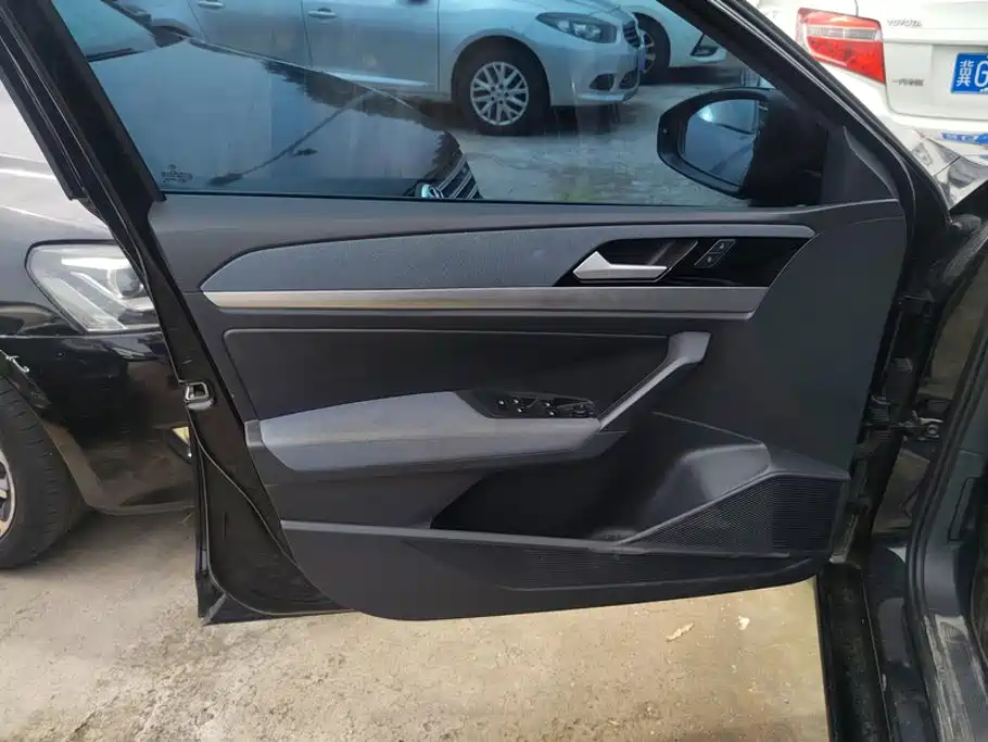 Volkswagen Lavida — миниатюра 7