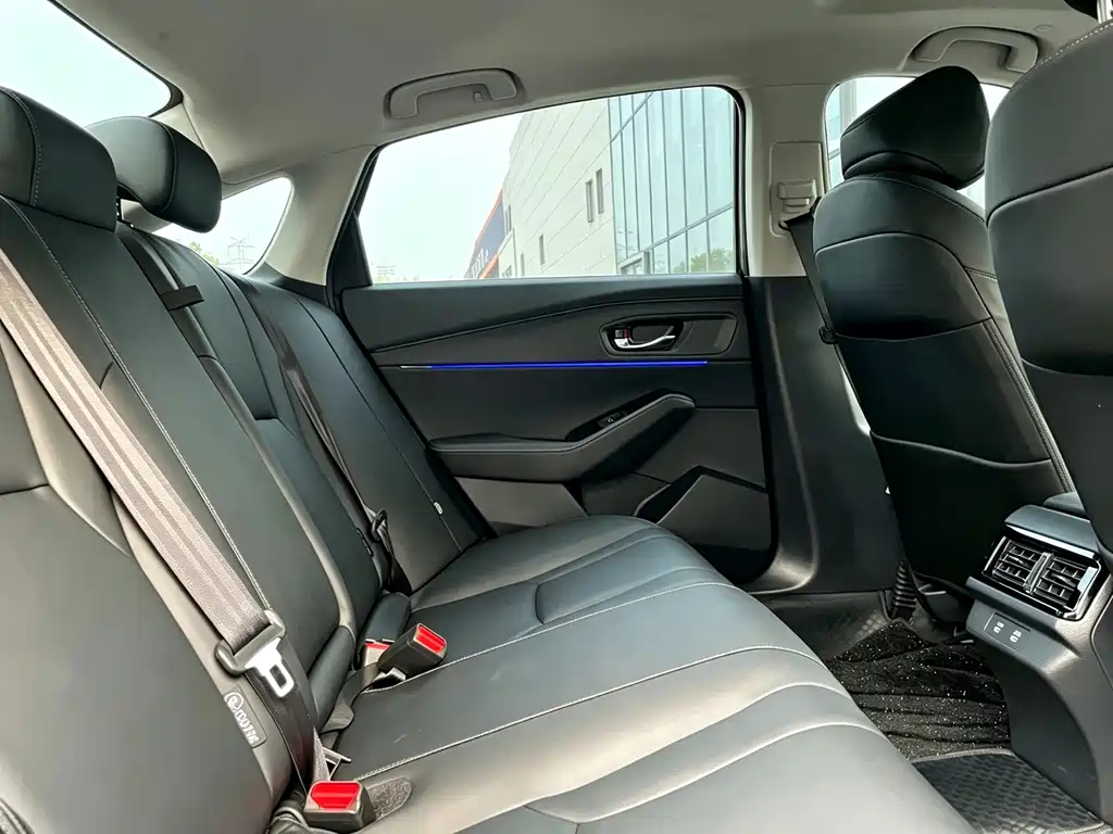 Honda Accord — миниатюра 12