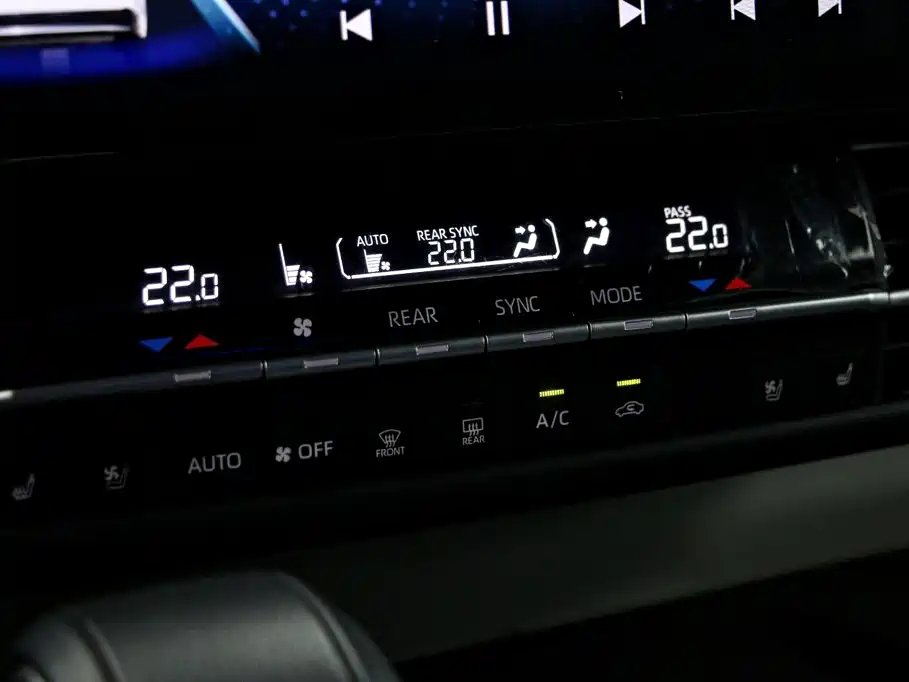 Toyota Sienna — миниатюра 9