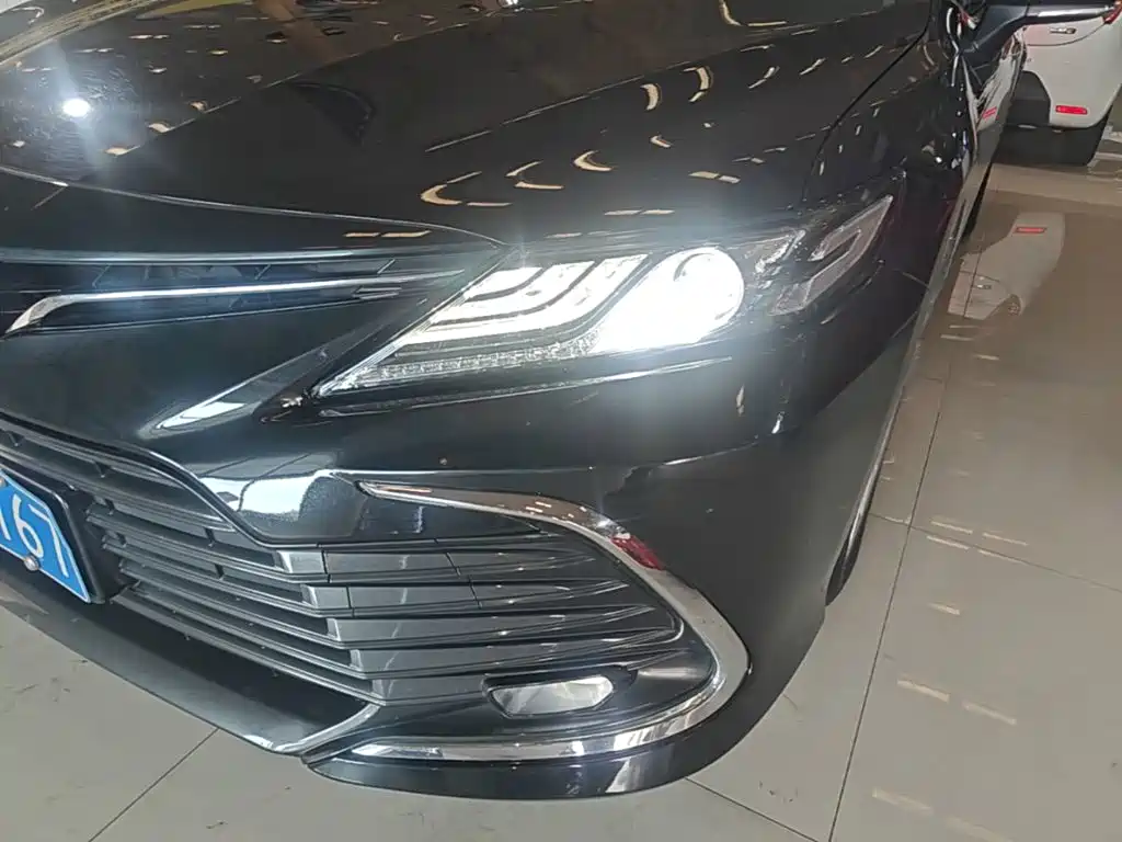 Toyota Camry — миниатюра 24