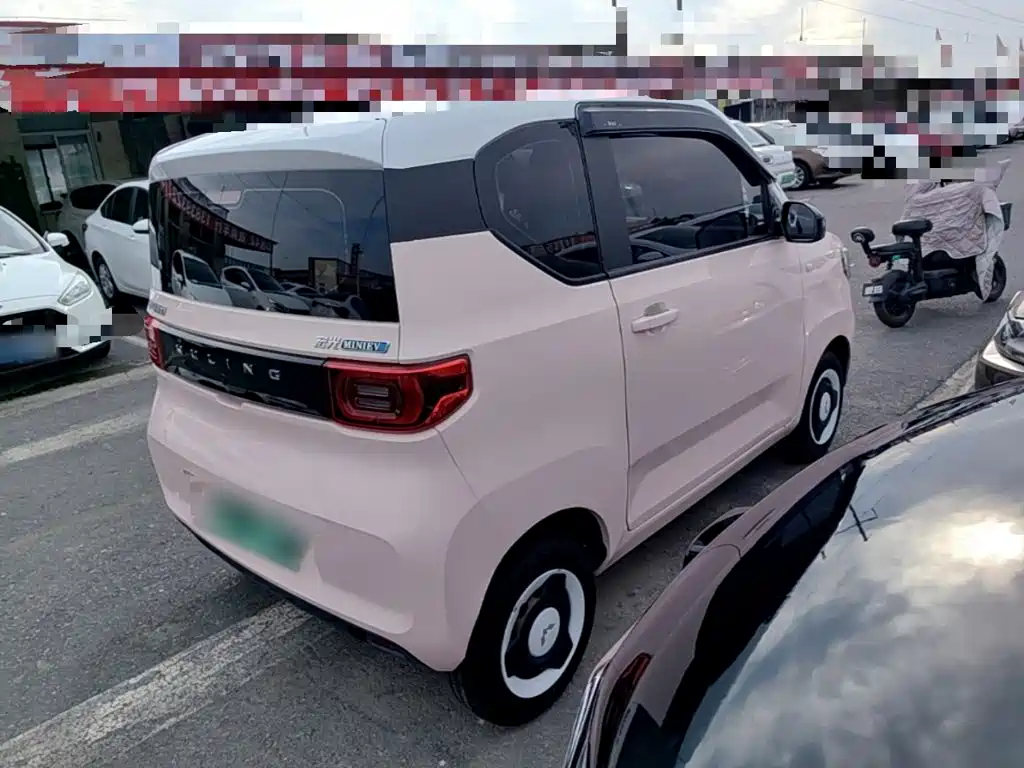 Wuling MINIEV — миниатюра 7