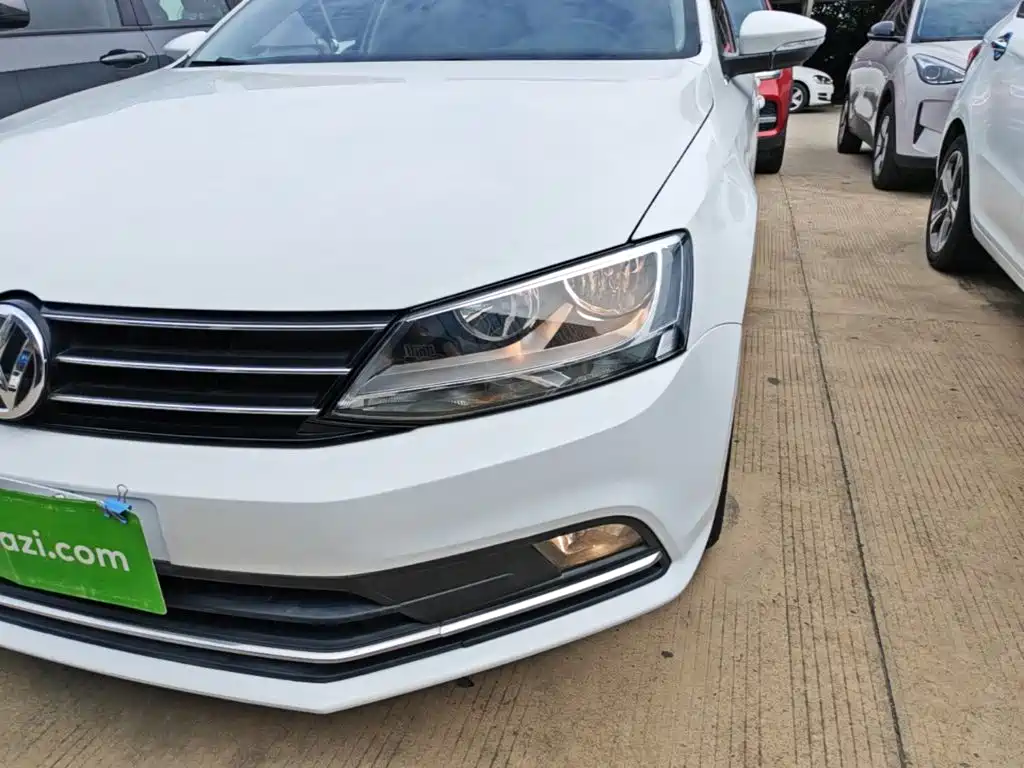 Volkswagen Sagitar — миниатюра 24