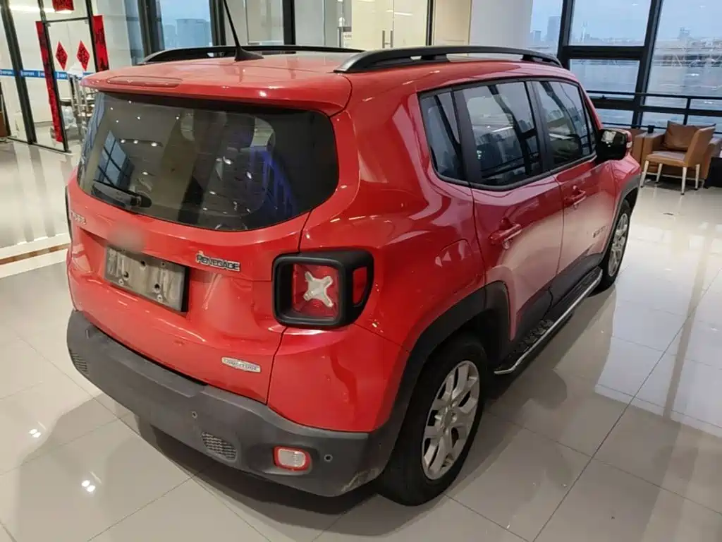 Jeep Renegade — миниатюра 7