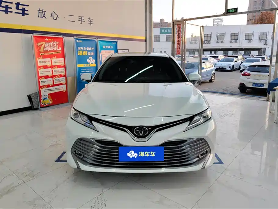 Toyota Camry 2019 2.0G Luxury