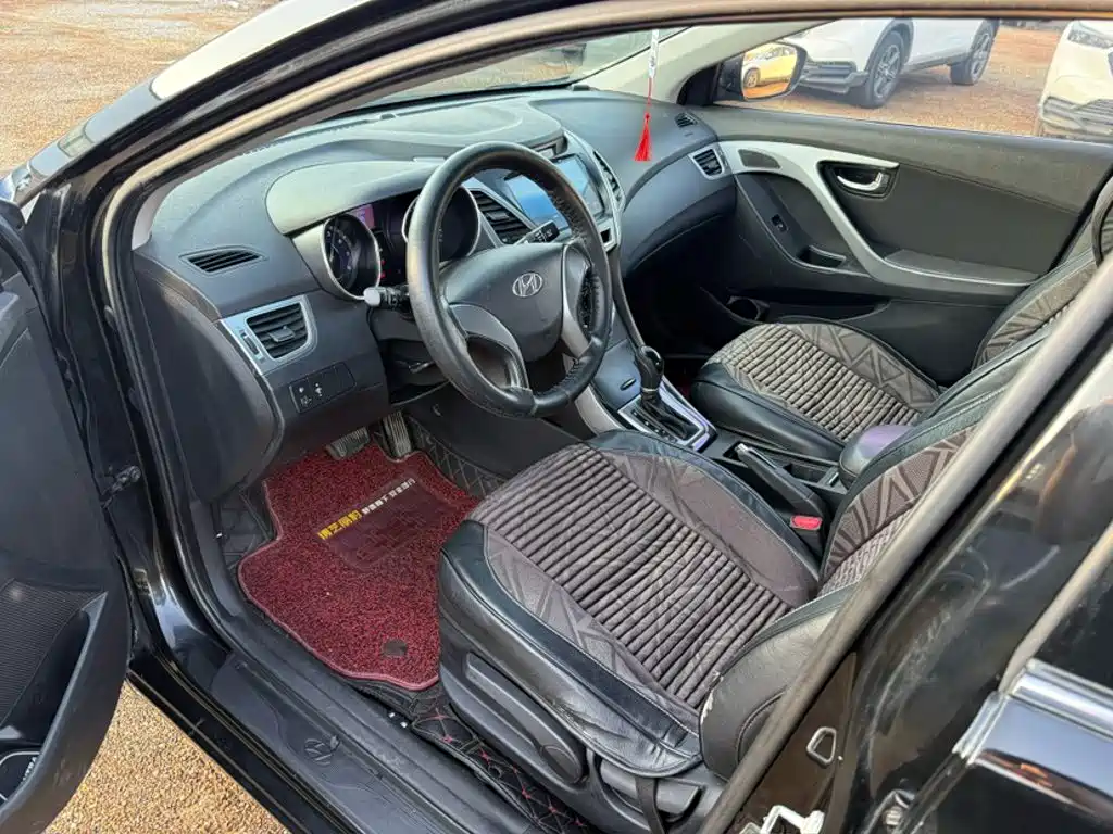 Hyundai Elantra Langdong — миниатюра 18