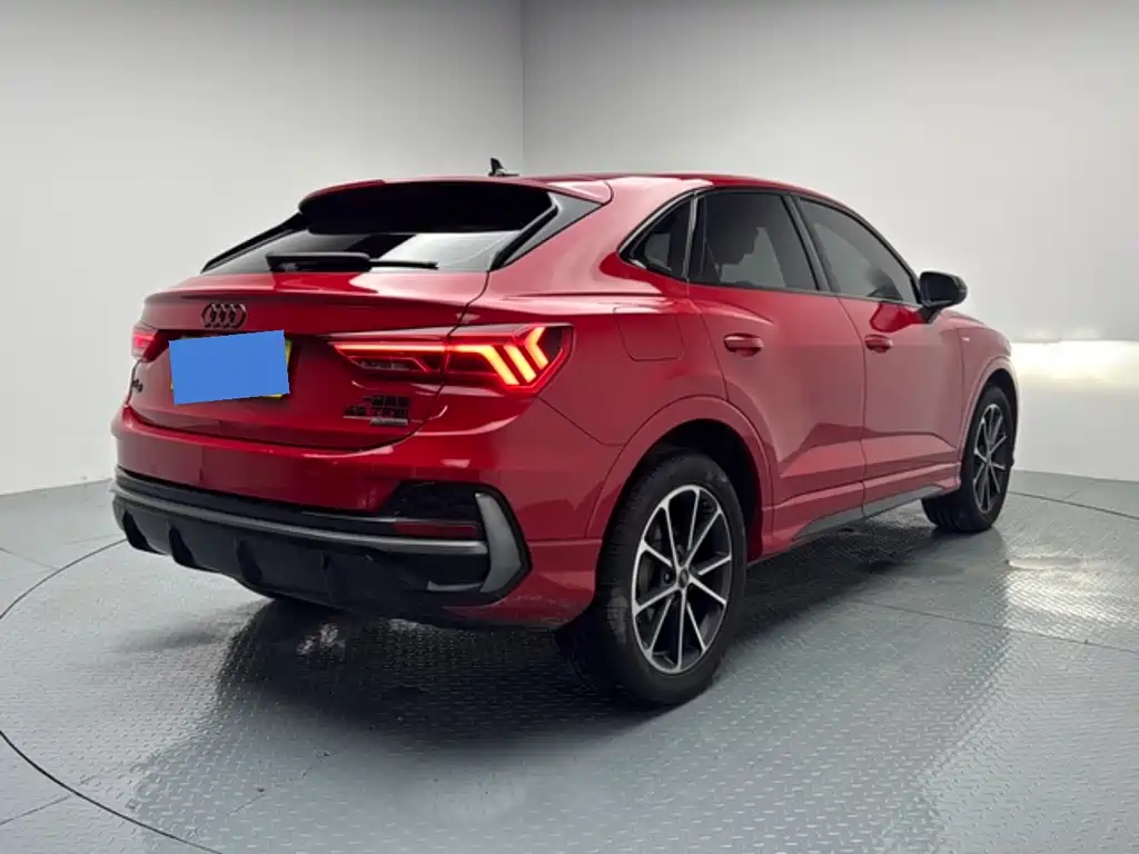 Audi Q3 Sportback — миниатюра 7