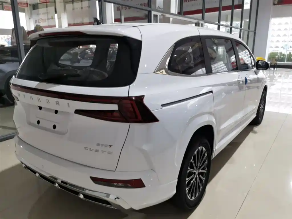 Hyundai Custo 2024 270TGDi LUX Luxury