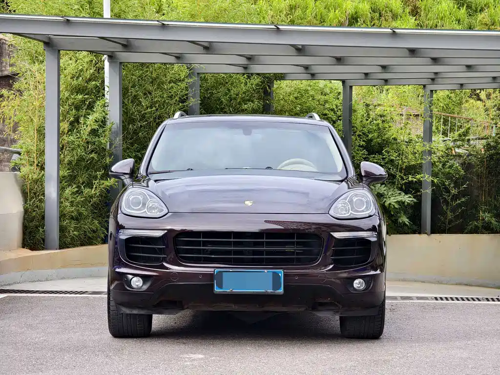 Porsche Cayenne — миниатюра 8