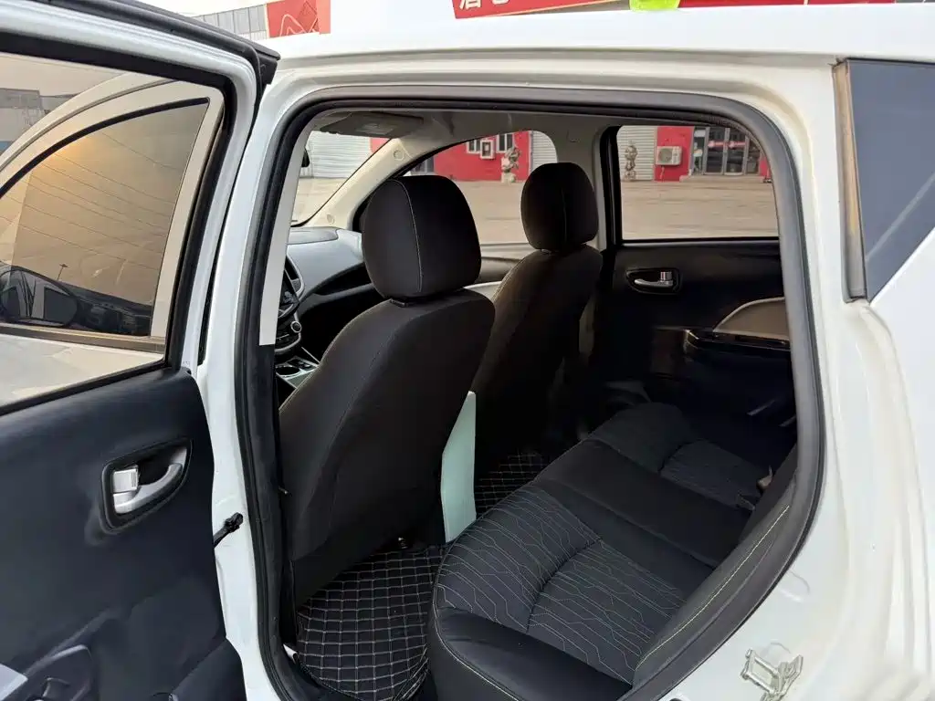 Changan Benben E-Star — миниатюра 13