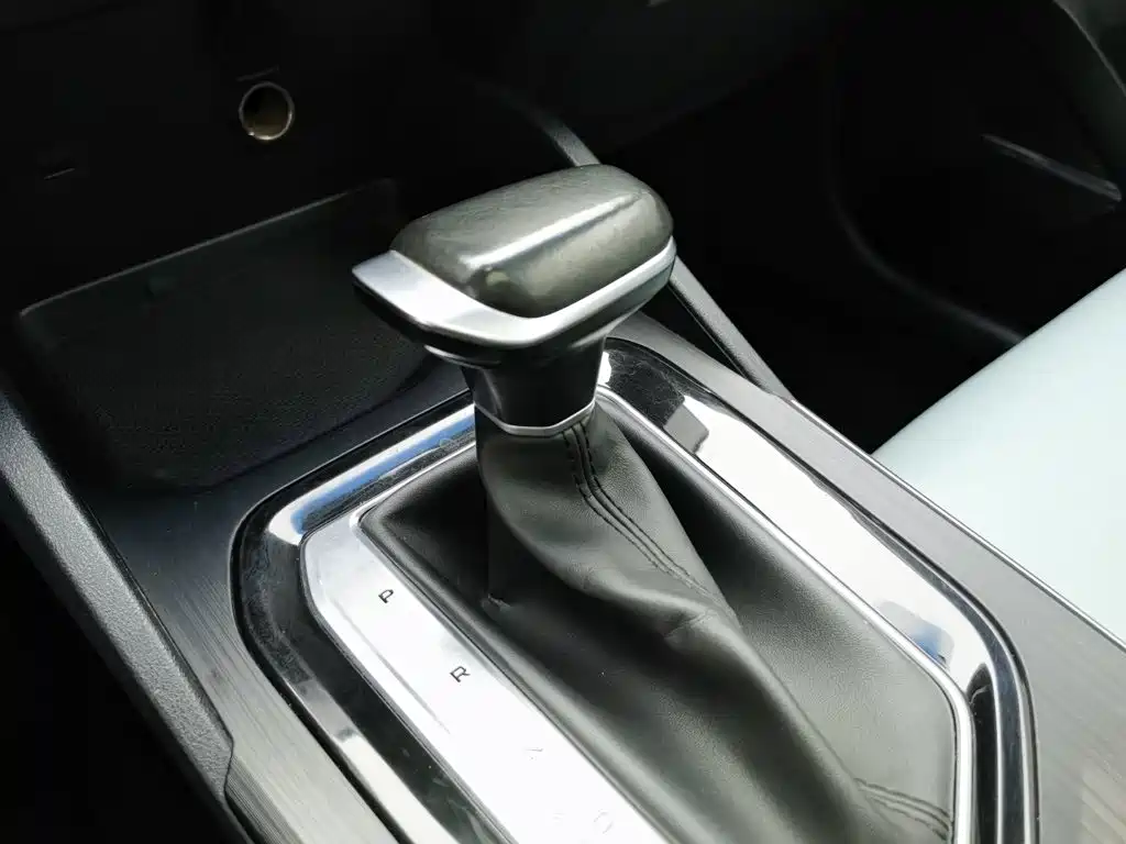 Geely Emgrand S — миниатюра 13