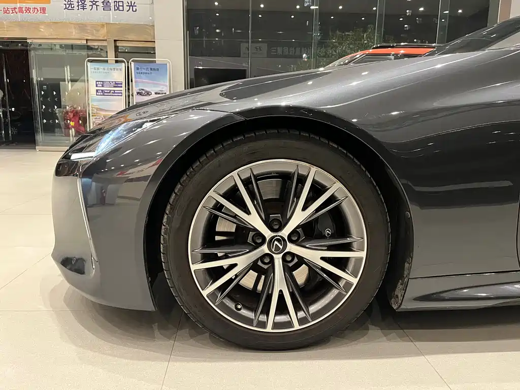 LEXUS LC
