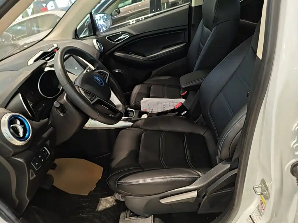 BYD Yuan EV — миниатюра 15