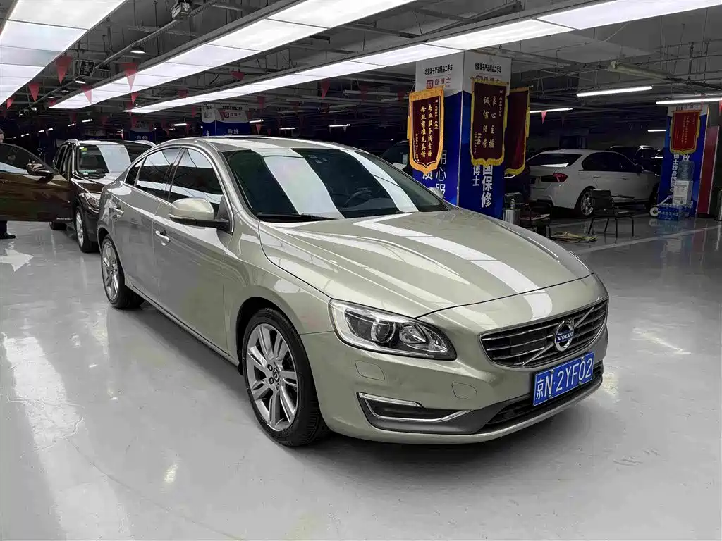 Volvo S60 — миниатюра 2