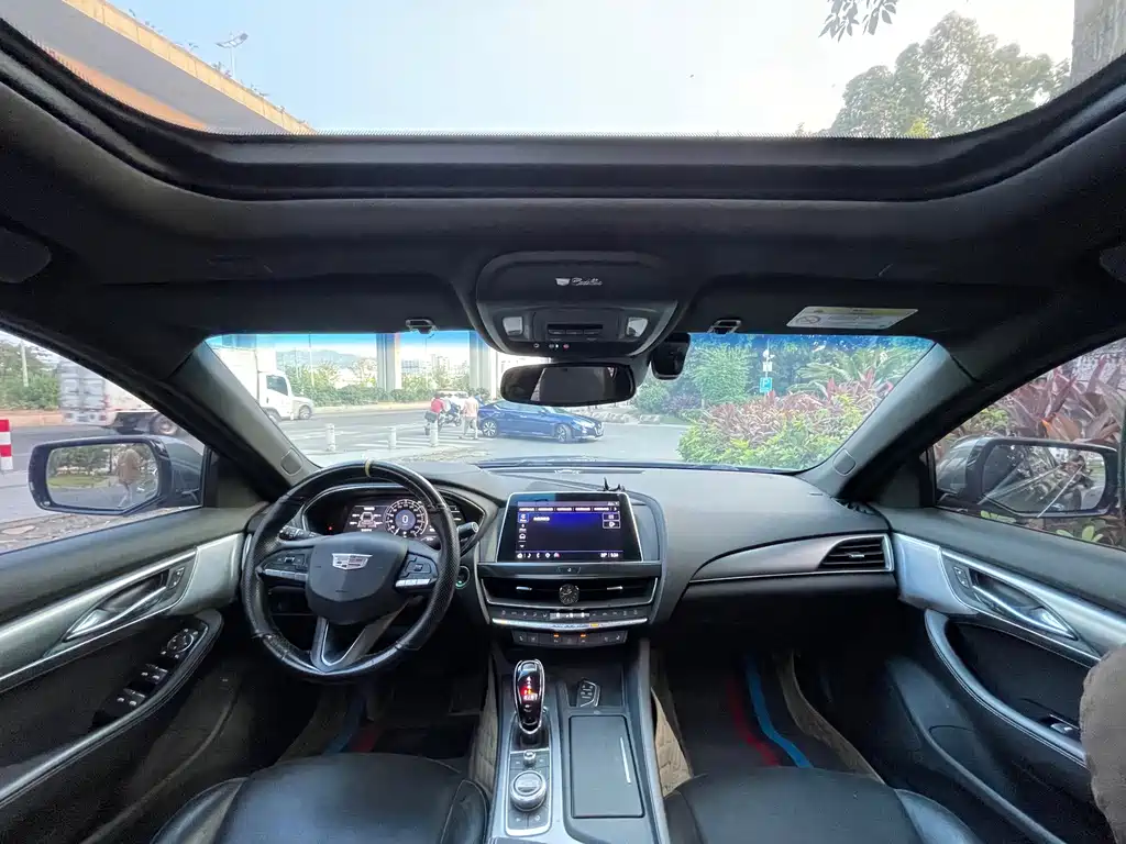 Cadillac CT5 — миниатюра 5