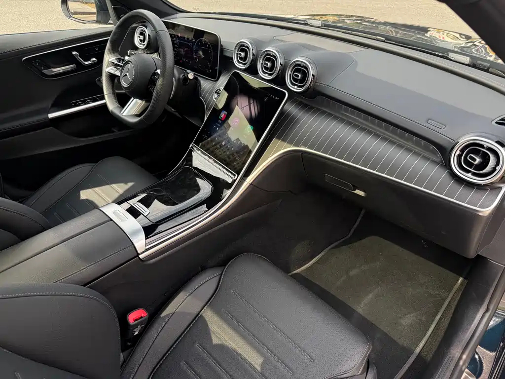 Mercedes-Benz C-Class — миниатюра 12