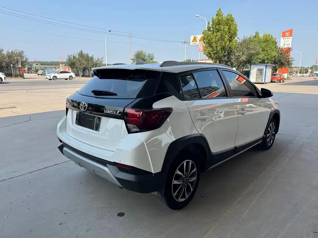 Toyota Yaris L — миниатюра 15