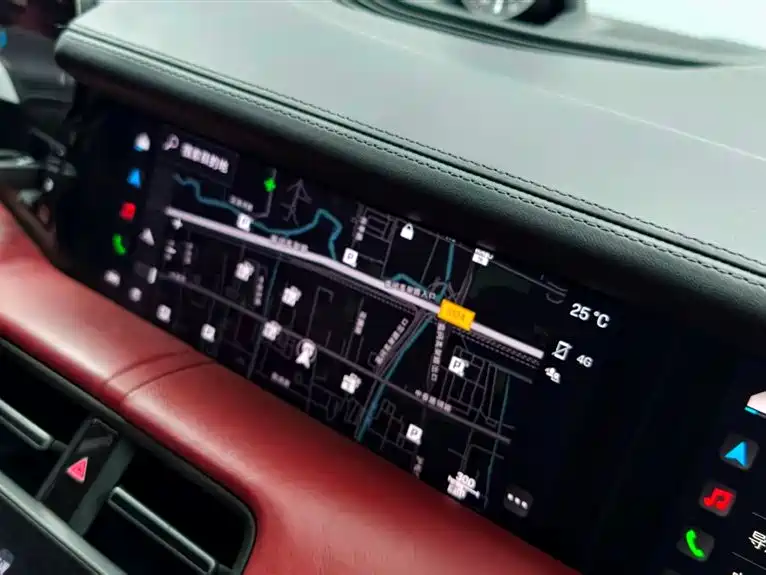 Porsche Taycan — миниатюра 15