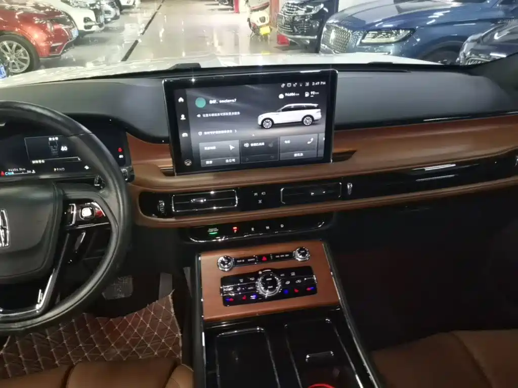 Lincoln Aviator — миниатюра 13