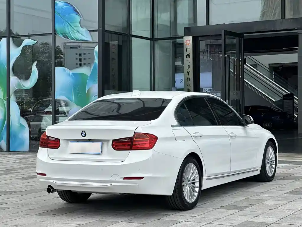 BMW 3 Series — миниатюра 5