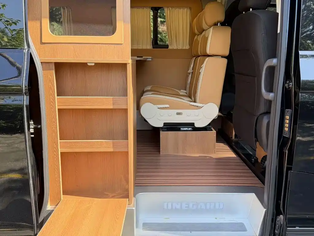 Sinotruk Vangard V — миниатюра 4
