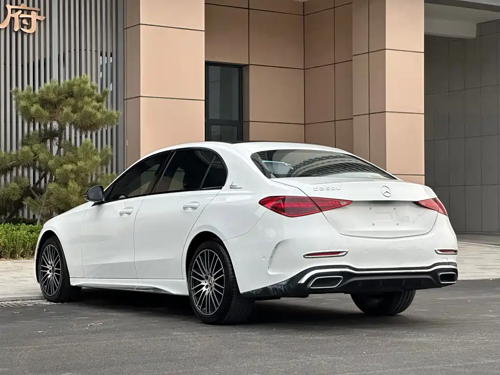 Mercedes-Benz C-Class — миниатюра 4