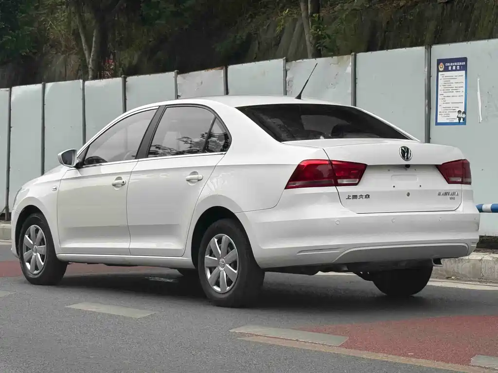 Volkswagen Santana — миниатюра 8