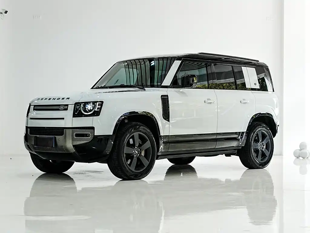Land Rover Defender 2024