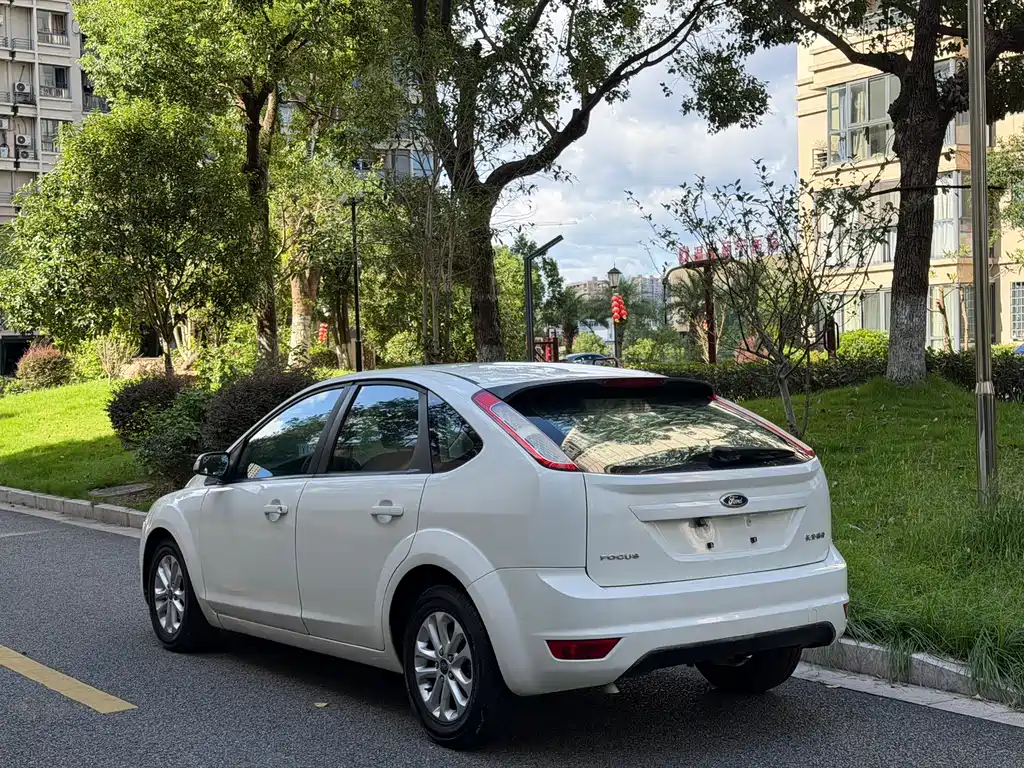 Ford Focus — миниатюра 6