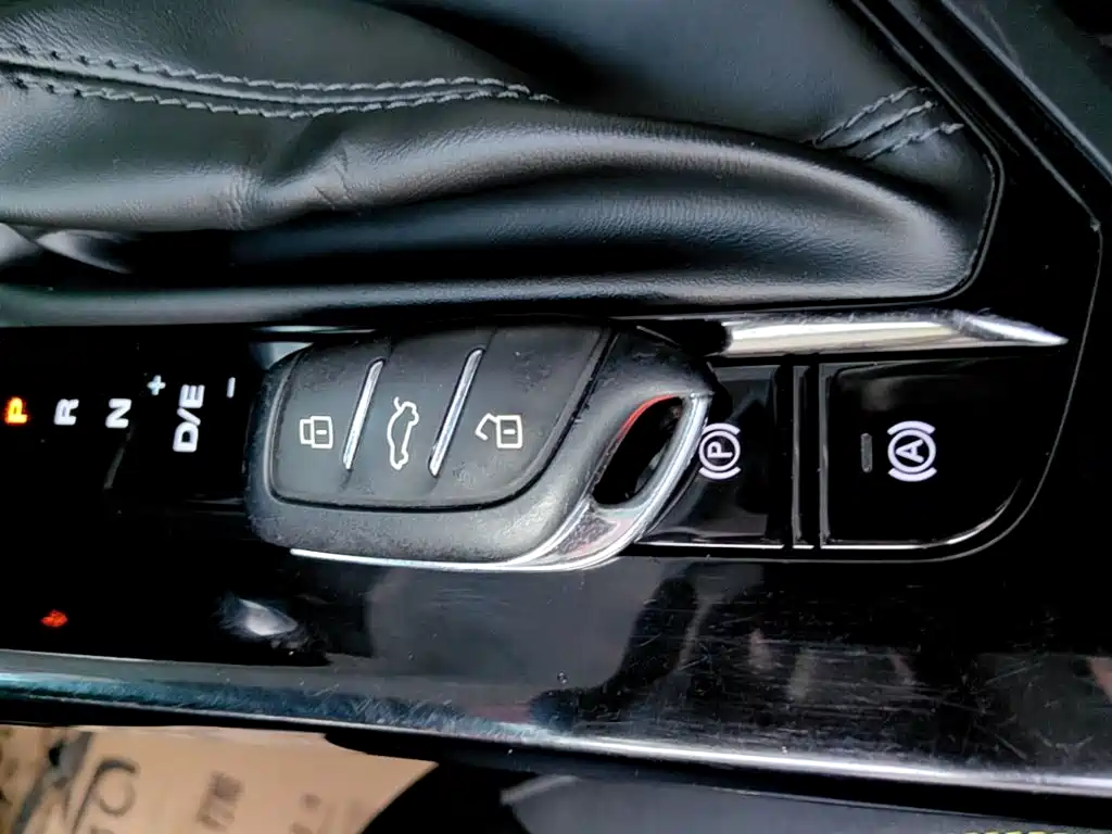 Roewe i5 — миниатюра 9