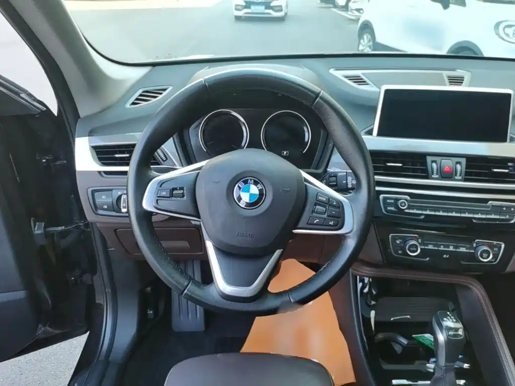 BMW X1 New Energy — миниатюра 11