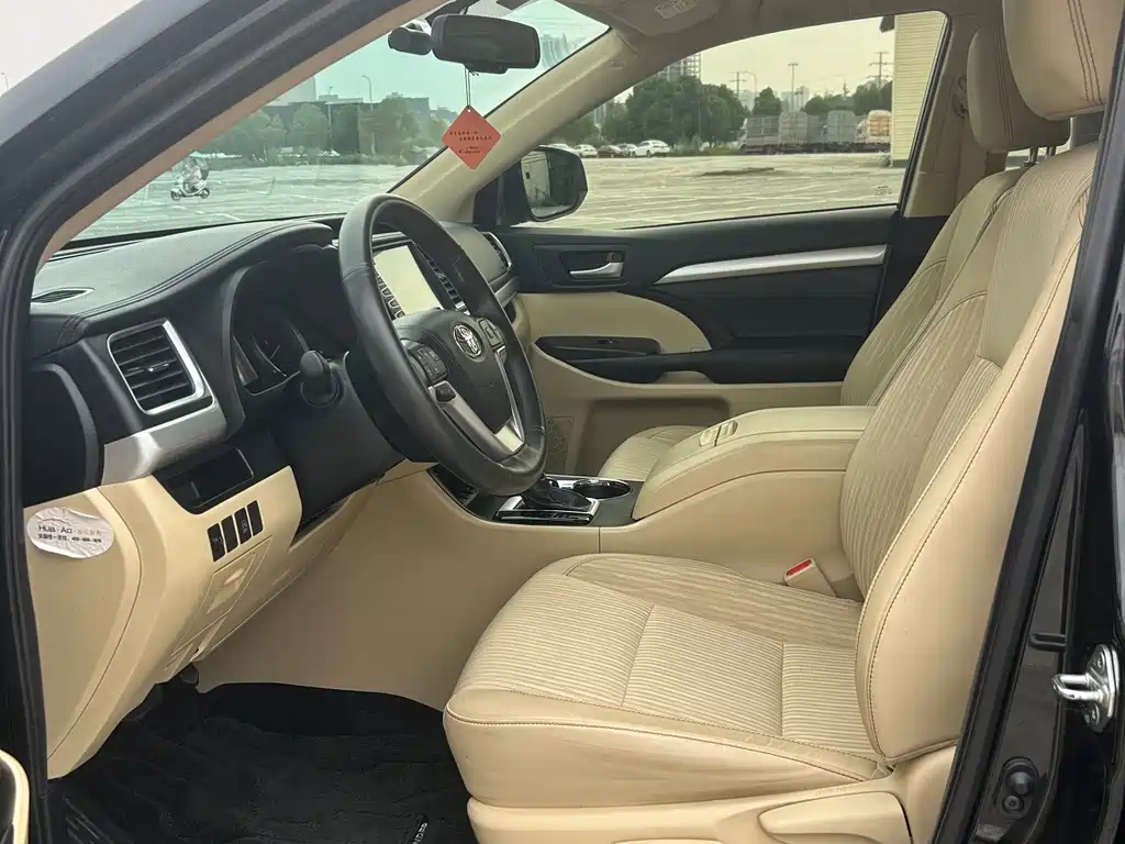 Toyota Highlander — миниатюра 4