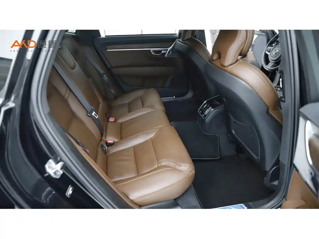 Volvo S90 — миниатюра 8