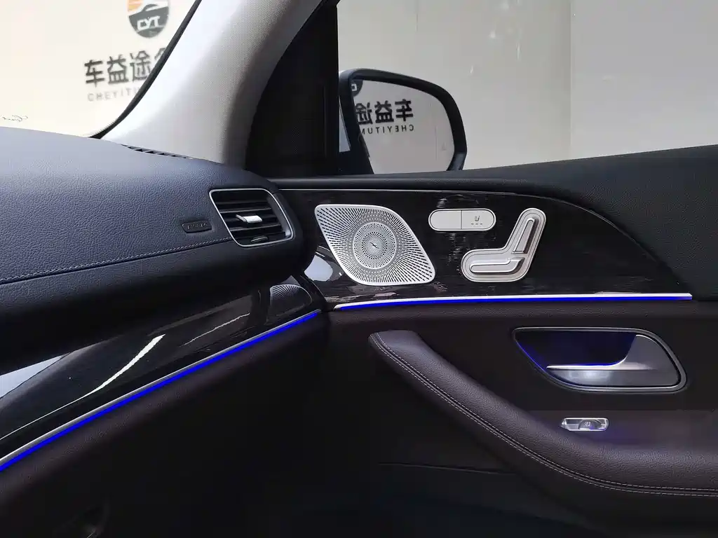 Mercedes-Benz GLE (Import) — миниатюра 28