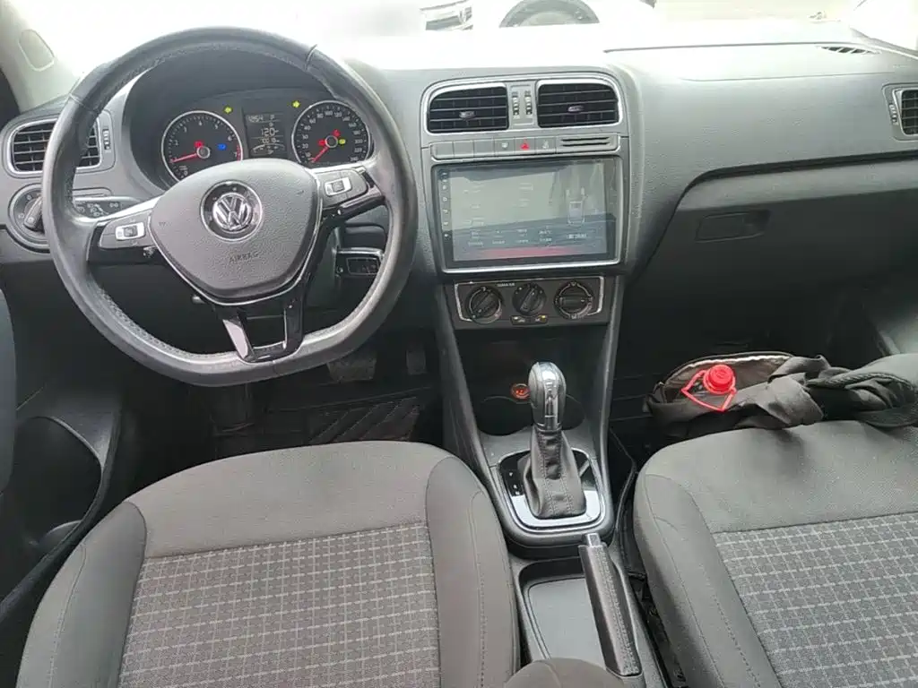 Volkswagen Polo — миниатюра 10