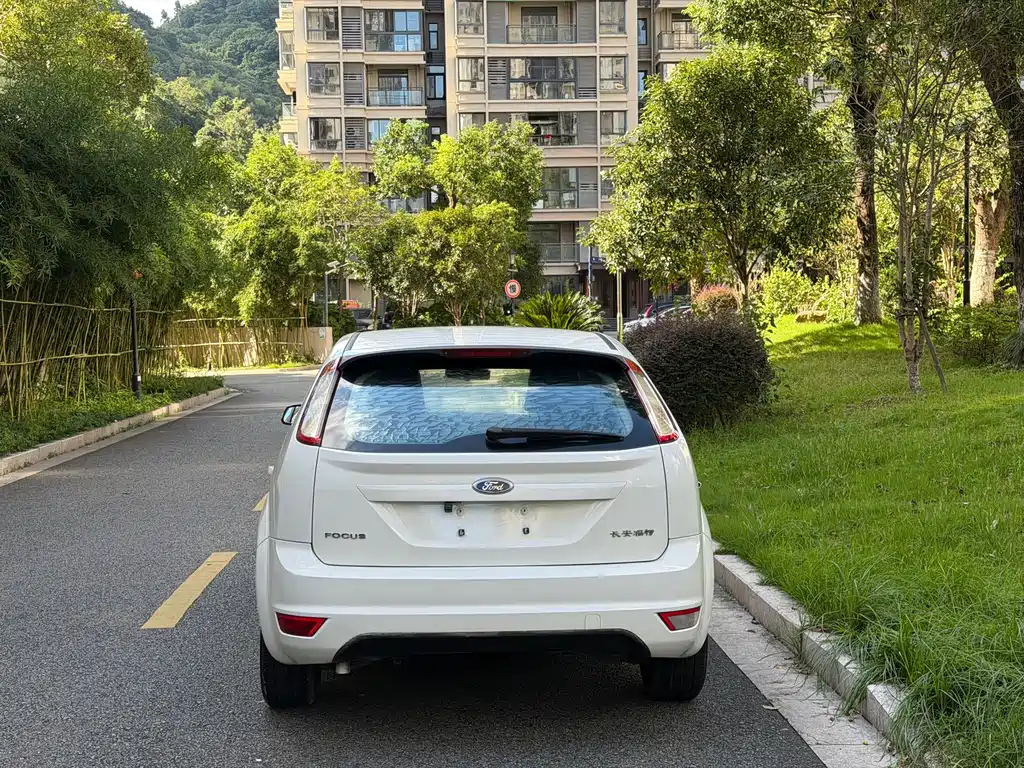 Ford Focus — миниатюра 5