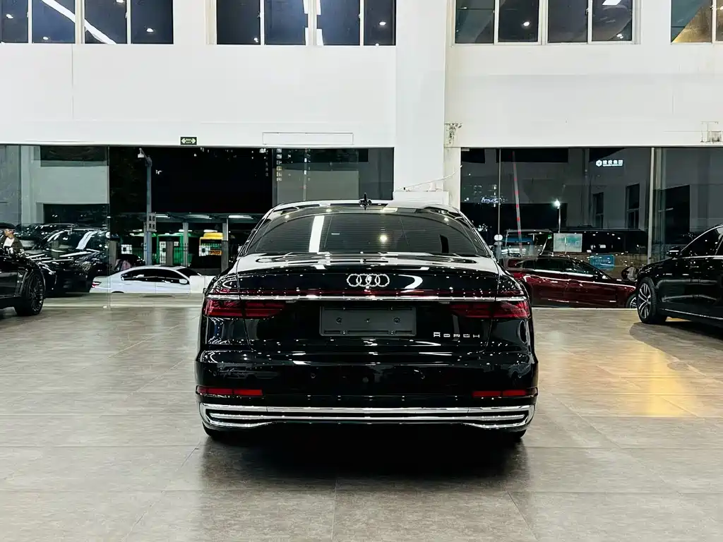 Audi A8 — миниатюра 4