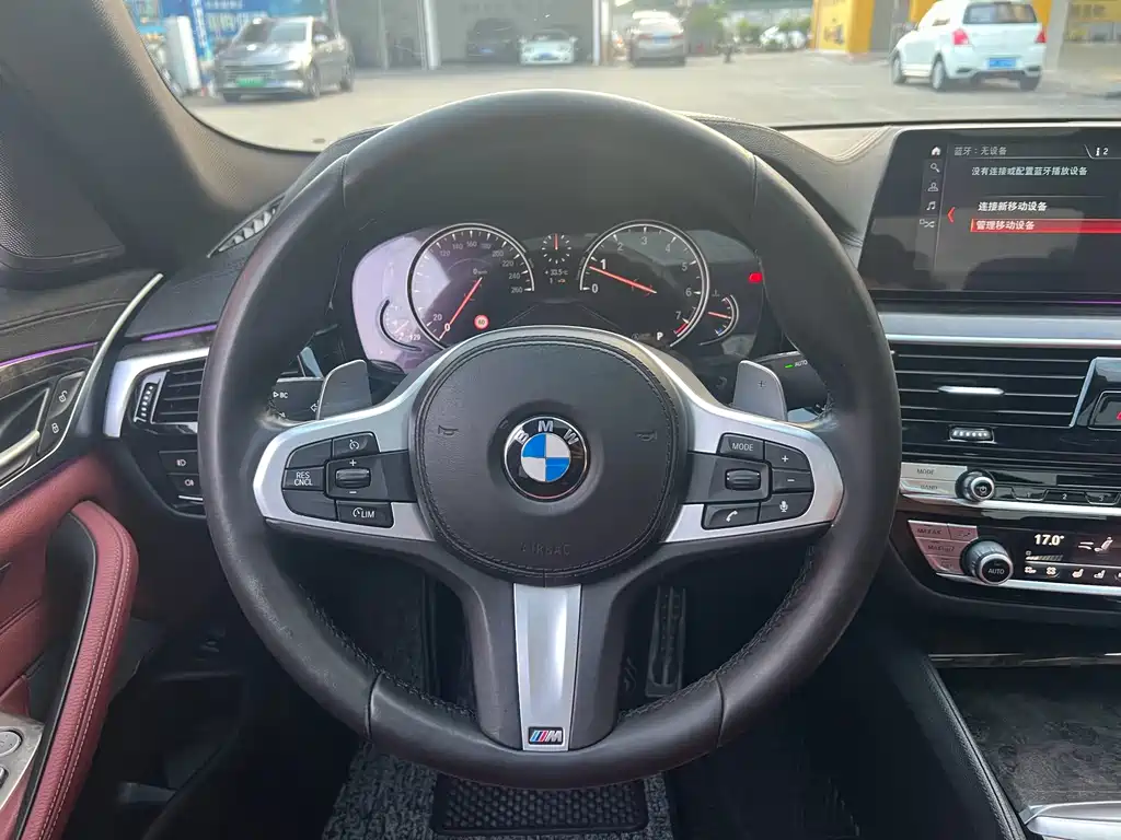 BMW 5 Series — миниатюра 19